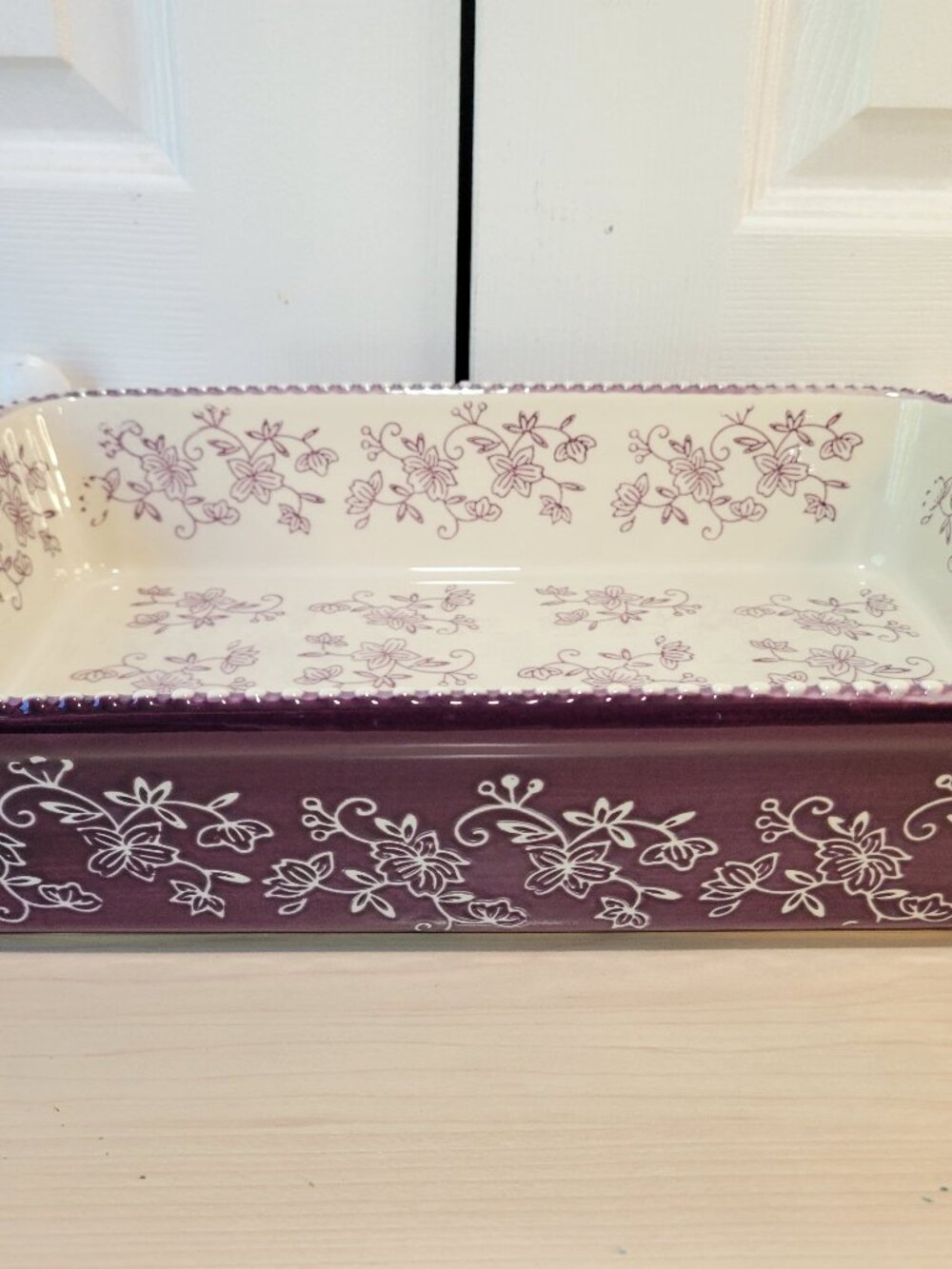 TEMP-TATIONS Floral Lace Purple 13x9" Rectangular Baker Casserole Dish 4 Qt EUC